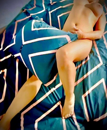 Нежная леди с обворожительной улыбкой ждет встречи с состоятельным джентльменом. Я окружу тебя нежностью и лаской, подарю море наслаждения и эмоций. Позвони, и ты останешься доволен! 2256, 27 лет