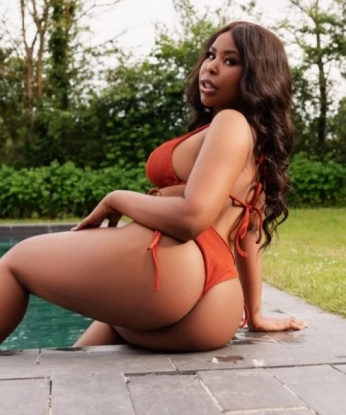 Привлекательная и жгучая красотка приглашает в гости на незабываемую встречу. Со мной ты сможешь испытать настоящий огонь страсти и разнообразные удовольствия. Фото мои, полное конфиденциальность. Жду звонка! 3349, 21 год